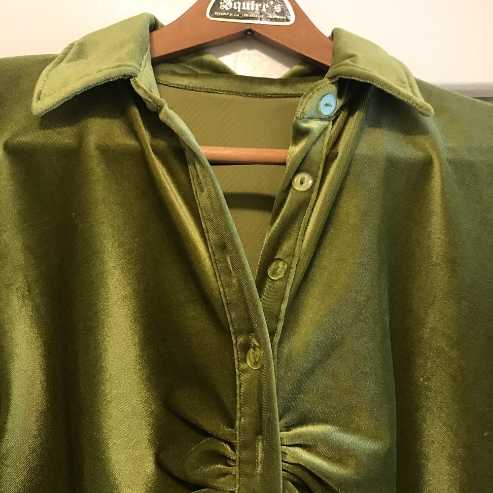 Green velvet, long sleeve, mini dress!